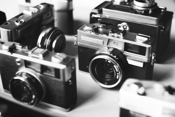 Retro film camera 's — Stockfoto