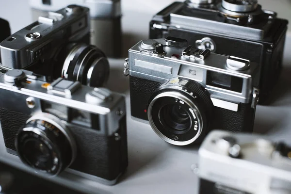 Retro film camera 's — Stockfoto