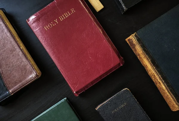 神圣的圣经书 — 图库照片