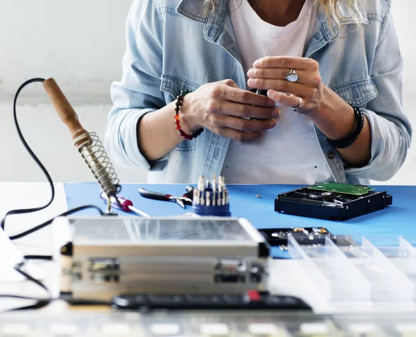 Bilgisayarınızın sabit diskinde, özgün çalışma teknisyenleri photoset