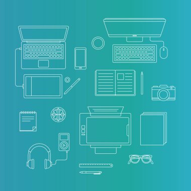 çalışma alanı ile çeşitli dijital cihazlar 