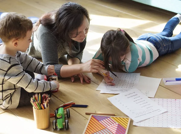 Mother with son and daughter — Stock Photo, Image