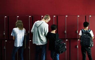 Öğrenciler, dolap, özgün photoset