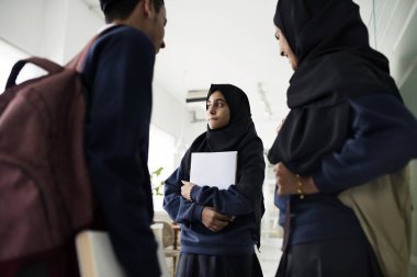 Bir grup Müslüman öğrenci, özgün photoset