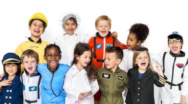 Çocuk çeşitli meslek kostümleri