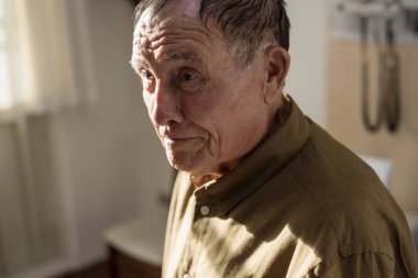 Hasta yaşlı hastanede kalıyor orijinal photoset