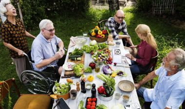 Yaşlı'nın partisi, özgün photoset