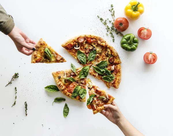 Lezzetli Pizza izole beyaz, özgün photoset