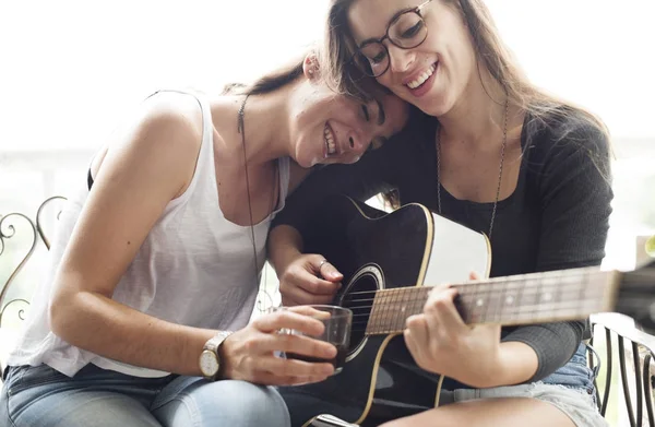 Lesbičky pár tráví čas spolu — Stock fotografie