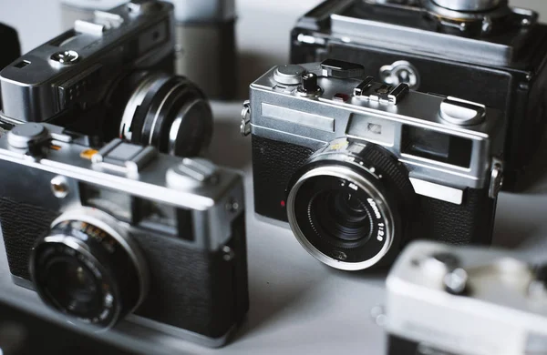 Retro film camera 's — Stockfoto