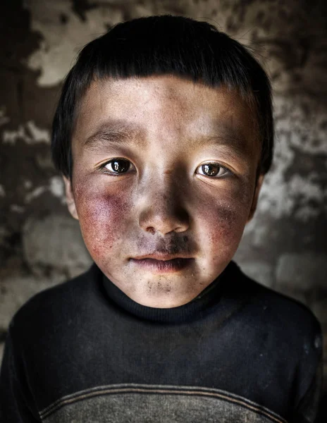 Portret Van Een Mongoolse Jongen Originele Photoset — Stockfoto