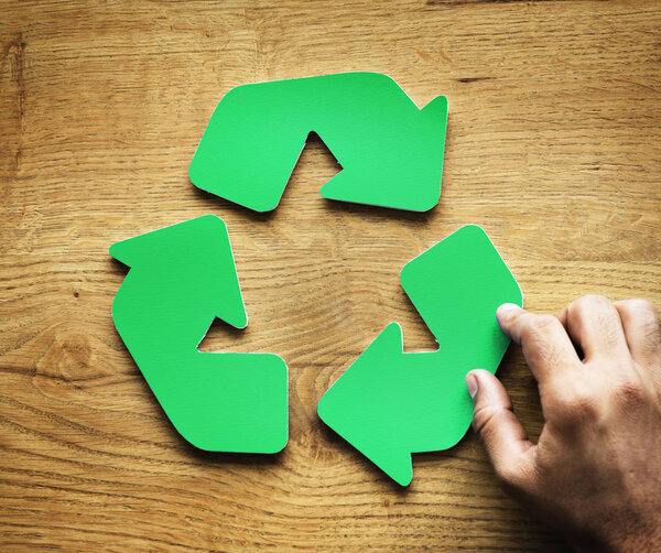 A green recycle symbol, original photoset