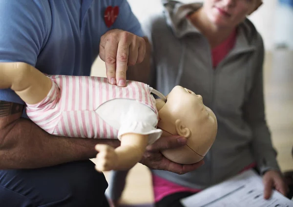 Cpr Перша Допомога Дитині Навчання Маляті Оригінальне Фото — стокове фото