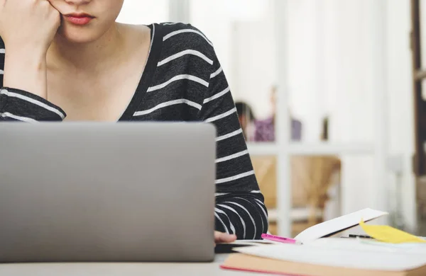 Woman looking on Laptop — Stock Photo, Image