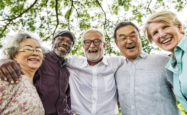 Group Elderly Friends Together Park Original Photoset — Stock Photo, Image