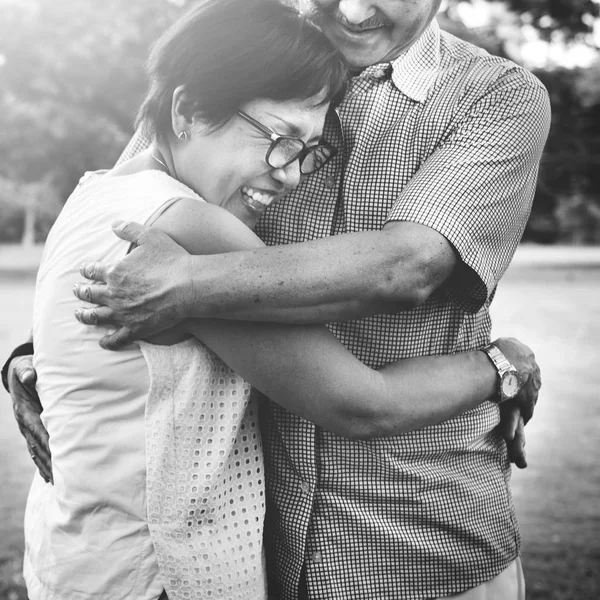 Senior Asian Couple Hugging Each Other Original Photoset — Stock Photo, Image