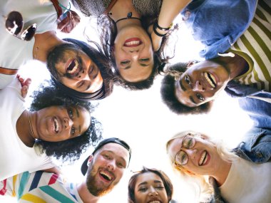 Onların proje üzerinde çalışma grubu mimarileri