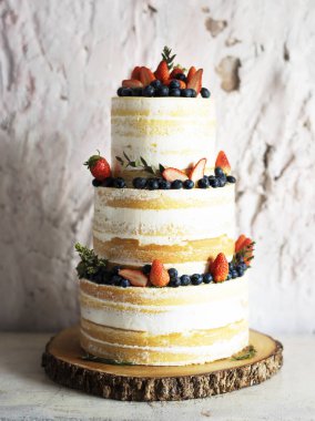 beyaz düğün pastası