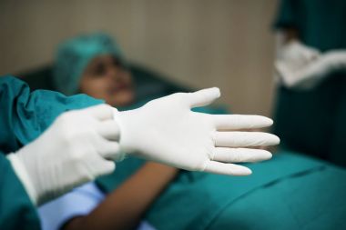 Doktorlar hazırlıyoruz bir operasyon için orijinal photoset