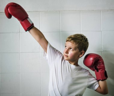 Çocuk boks kutusu eldiven