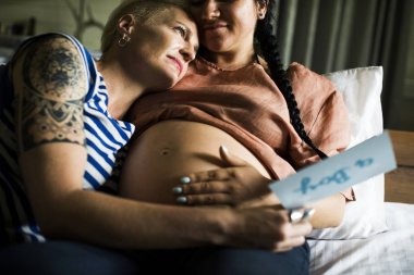Bir çocuk bekliyor bir lgbt çift, orijinal photoset