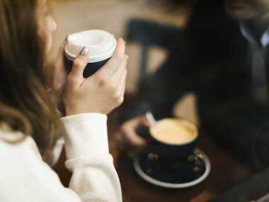 Bir kafede, orijinal kahve içme çift photoset