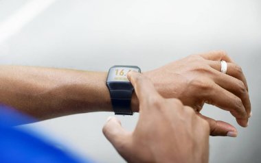 Adam onun fitness izci, kontrol orijinal photoset