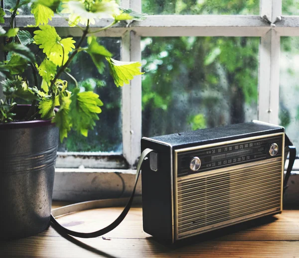 Gros Plan Radio Vintage Sur Table Bois Photoset Original — Photo