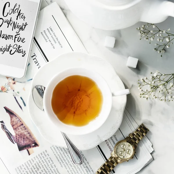 Tea cup on table — Stock Photo, Image