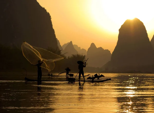 Fiske Floden Guilin Kina Ursprungliga Fotosätta — Stockfoto