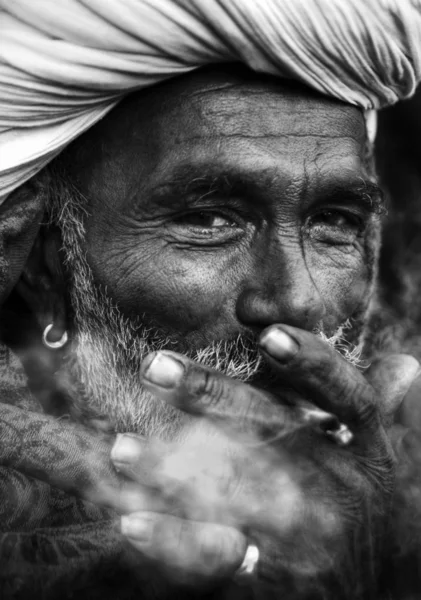 Indigenous Indian Man Smoking Happily Original Photoset — Stock Photo, Image