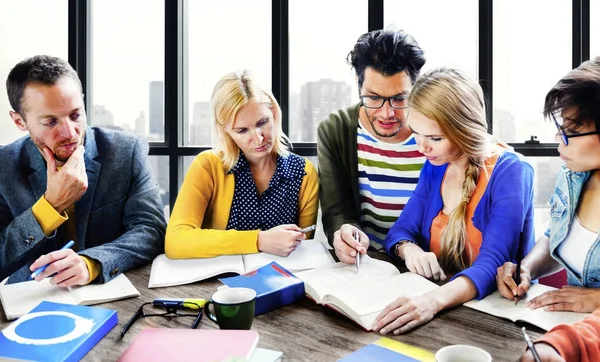 Trabajo en equipo de empresarios — Foto de Stock