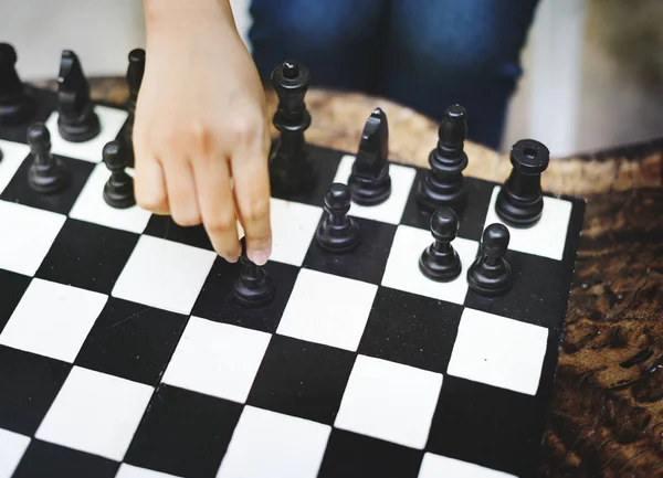 Schachspiel im Alleingang — Stockfoto