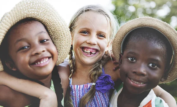 Drie Kinderen Plezier Het Park Origineel Photoset — Stockfoto