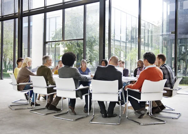 Grupo de empresarios en la reunión —  Fotos de Stock