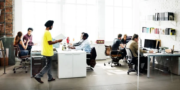 Trabalho em equipe de empresários — Fotografia de Stock