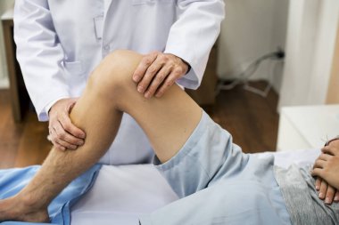 Doktor, bir hastayı kontrol orijinal photoset