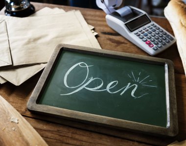 Kara tahta kelime açıkken, özgün photoset 