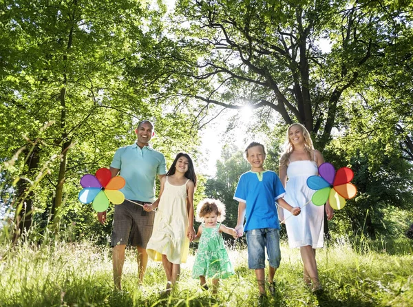 Lycklig Familj Park Original Fotosätta — Stockfoto