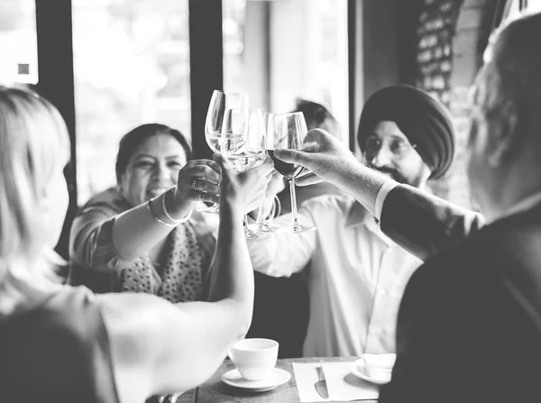 Business People Dining Together Set Fotografico Originale — Foto Stock