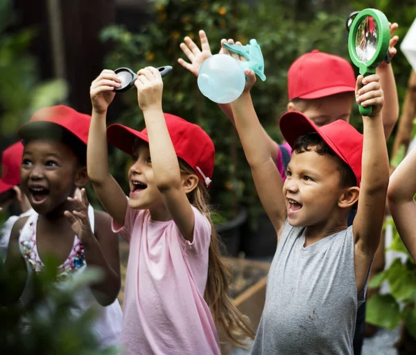 Grupo Niños Jardín Infantes Que Aprenden Jardinería Aire Libre Fotoset — Foto de Stock