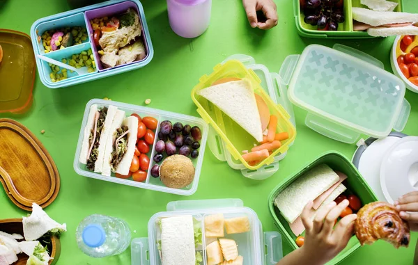 Kinder Essen Mittagessen Der Grundschule Originalfotos — Stockfoto