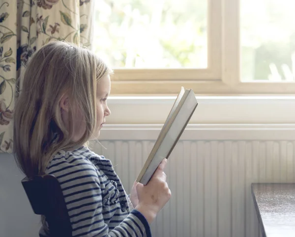 Kaukasische Kinderen Superheld Play Schieten Originele Photoset — Stockfoto