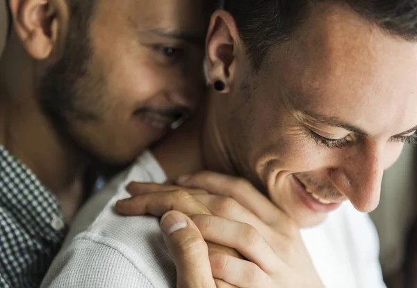 Gay par älskar — Stockfoto