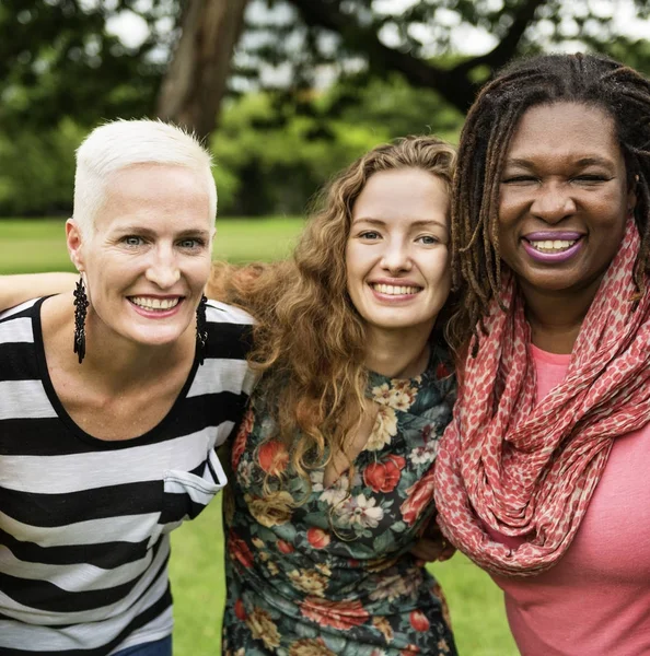 Trois Femmes Diversité Photoset Original — Photo