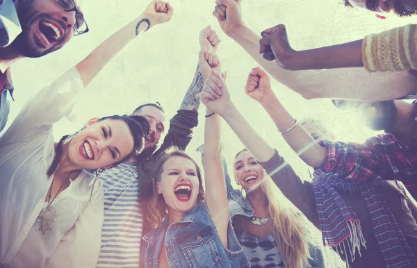 Gruppo Amici Diversi Mani Alto Fotoset Originale — Foto Stock