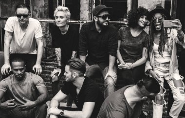 Grup Hipsters arkadaş birlikte, orijinal photoset