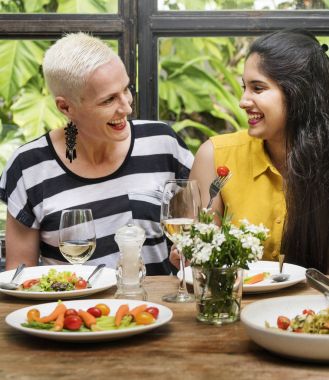 Akşam yemeği partisi, özgün kadınlara photoset