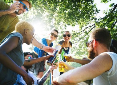 Arkadaşının bir yaz partisi