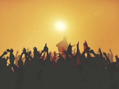 Günbatımı, özgün müzik konserinde silüeti photoset